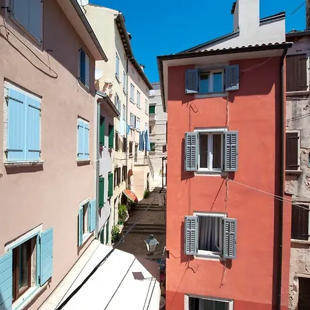 Casa Colloredo *